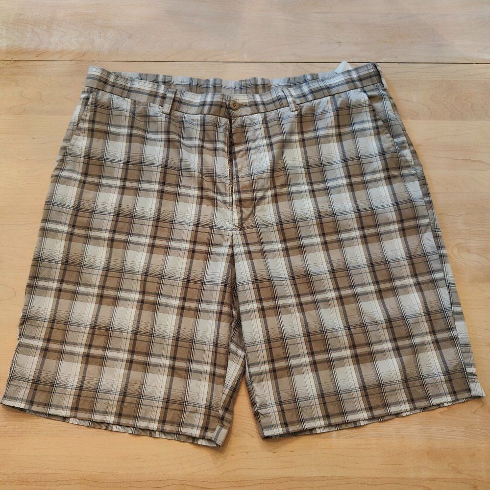 Men's Golf Shorts - Ben Hoggan Performance -  Size 40 - In Excellent condition